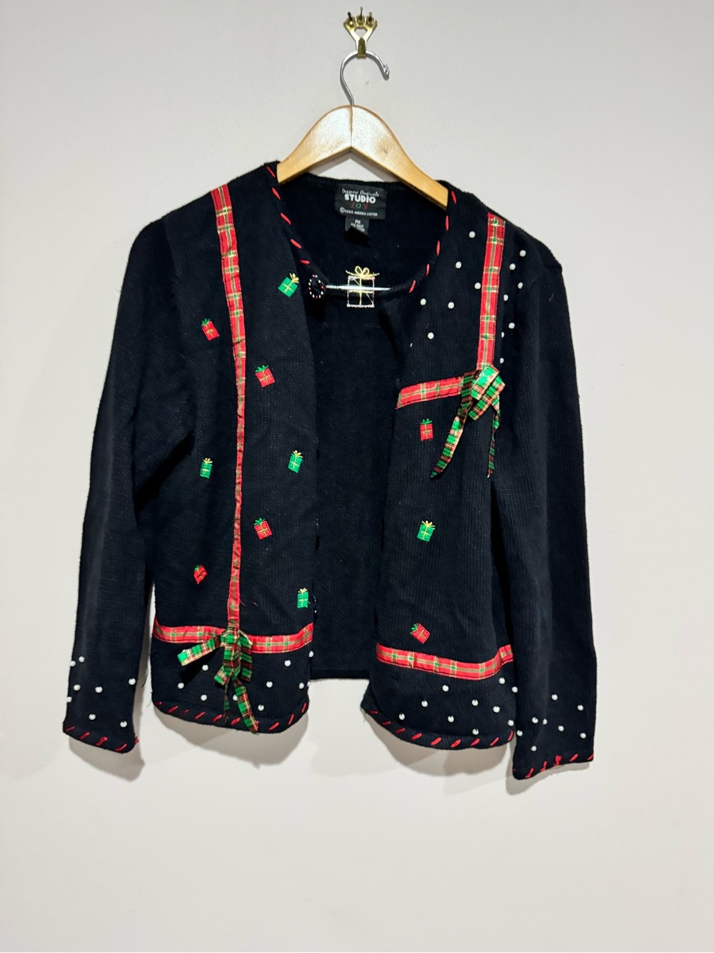 VTG Designers Original Studio Joy Christmas Cardigan Sweater Size PM Presents